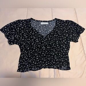 Abercrombie & Fitch Summer Floral Cropped Clinched Waist Black and White Shirt